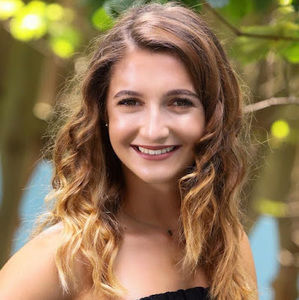 Meet your Posher, Julia